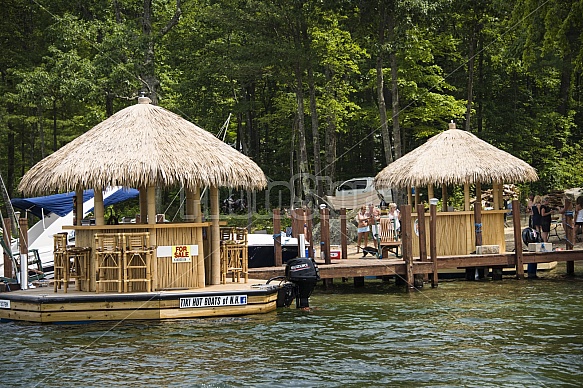 motor tiki bars